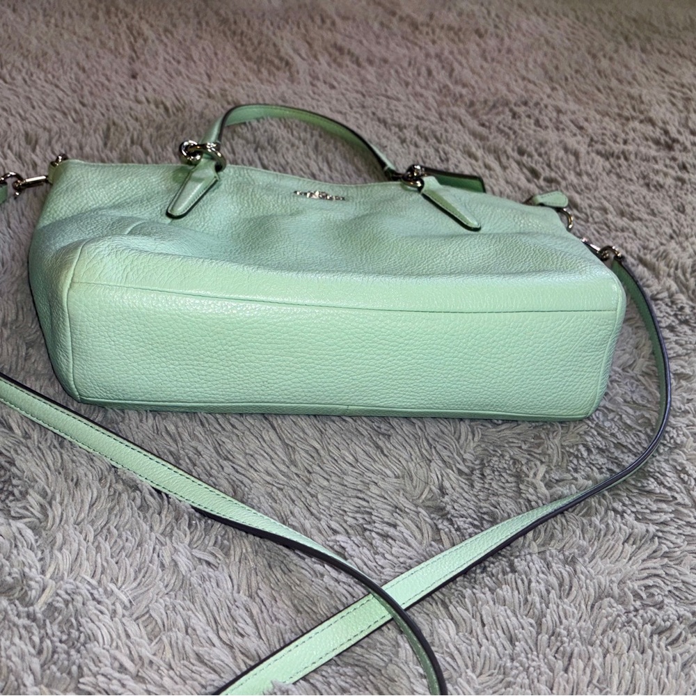 Coach Light Green Leather Shoulder Bag - Picture 2 of 4